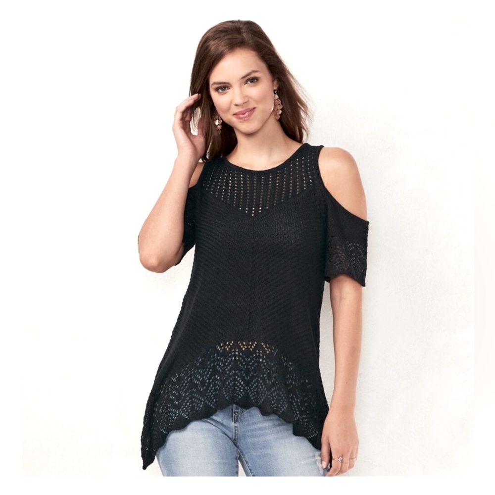 Lauren Conrad Cold Shoulder shark bite tunic sweater Large